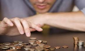 Αναιμική ανάπτυξη με καθήλωση μισθών