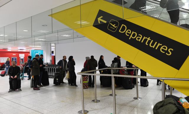 Άνοιξε και πάλι το Γκάτγουικ, παρά την επιστροφή των drone