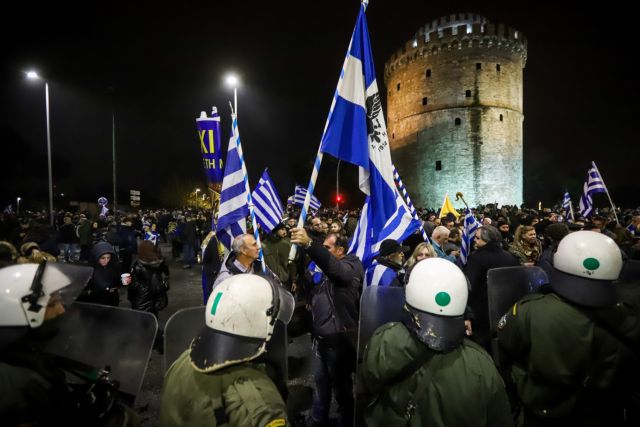 Ενταση στον Λευκό Πύργο - Πορεία προς τα γραφεία του ΣΥΡΙΖΑ ξεκινούν διαδηλωτές