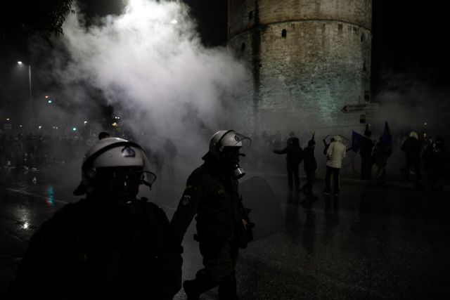 Θεσσαλονίκη : Ένταση και χημικά την ώρα της ομιλίας Τσίπρα