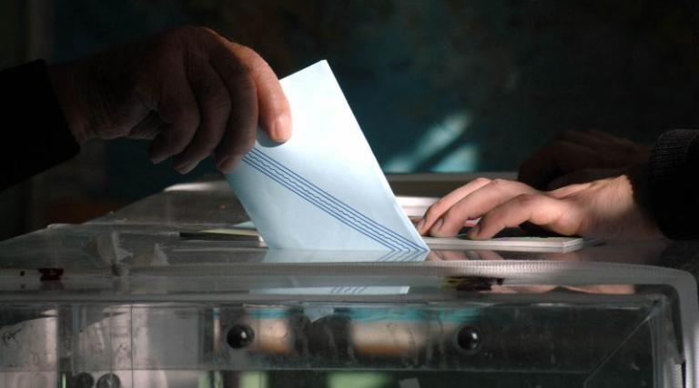 Εκλογές: Η νέα ανακατανομή των εδρών στις περιφέρειες (πίνακας)