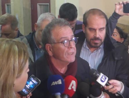 Προς συμβιβαστική λύση Μουζάλας και δήμαρχοι για τη μεταφορά μεταναστών