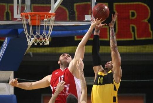 EuroCup: Aντίο του Αρη με σούπερ νίκη επί της Αρμάνι, αποκλεισμός και του ΠΑΟΚ
