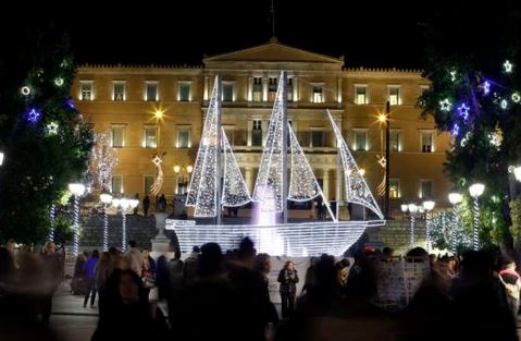Μηνύματα της πολιτειακής και πολιτικής ηγεσίας για την Πρωτοχρονιά