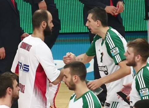 Μπάσκετ: Ωρα ντέρμπι «αιωνίων» στο ΣΕΦ