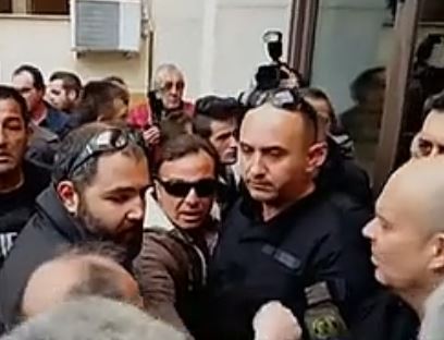 Ομαδικά πυρά κατά των αγροτών από κυβερνητικά στελέχη