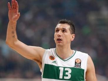 Αποθέωση στο «αντίο» του Δημήτρη Διαμαντίδη