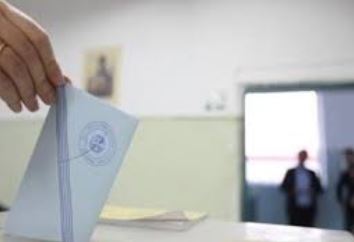 Με το βλέμμα στραμμένο στον επόμενο γύρο των εκλογών τα επιτελεία των κομμάτων