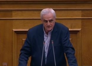 «Πόλεμος» στη Βουλή για τις δηλώσεις Βουδούρη-Παραστατίδη