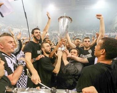 Ιστορικό νταμπλ του ΠΑΟΚ με «σκούπα» επί του Ολυμπιακού