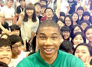 Σταρ και στην Ταϊβάν ο Γιάννης Αντετοκούνμπο