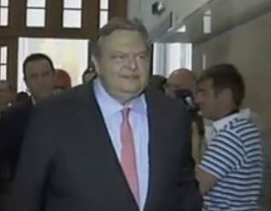 Το δίλημμα για την επομένη των εκλογών ανοίγει συζήτηση στο ΠΑΣΟΚ