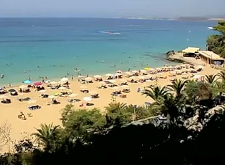 Ρεκόρ αφίξεων και εσόδων από τον τουρισμό το 2015