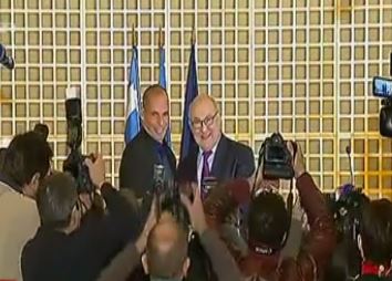 «Καρφωμένα» στην Ελλάδα τα διεθνή ΜΜΕ