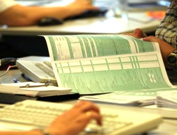 Αφορολόγητο έως τα 12.000 με επιβαρύνσεις για πάνω από 20.000 ευρώ