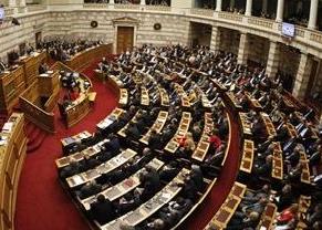 Πανδαιμόνιο στη συζήτηση του πολυνομοσχεδίου στη Βουλή