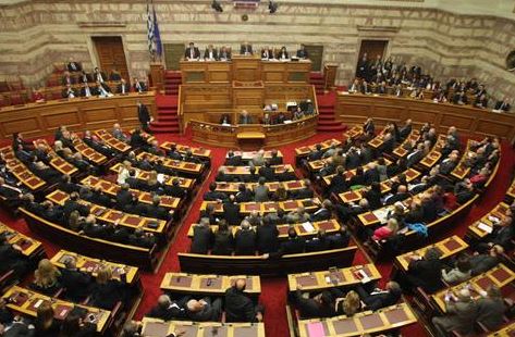 Τα μηνύματα των πολιτικών αρχηγών πριν από τις κάλπες