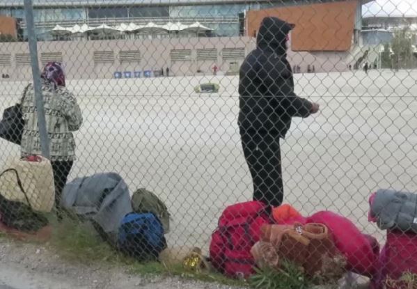 Ολοκληρώνεται η μεταφορά προσφύγων και μεταναστών στο Ελληνικό