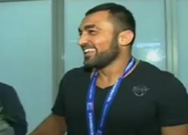 Με το χρυσό επέστρεψε ο Ηλιάδης στην Αθήνα