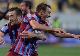 Γκολ «τρίποντο» στο 94′ από τον Αβράαμ στο Χάρκοβο