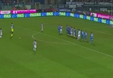 Η Γιουβέντους επικράτησε 2-0 της Έμπολι στο «Κάρλο Καστελάνι»