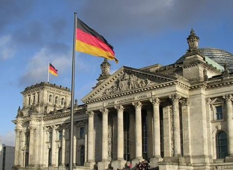 Διεξοδική και όχι βιαστική συμφωνία ζητά το Βερολίνο