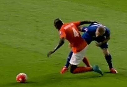 Προκριματικά Euro 2016: Ήττα – σοκ για την Ολλανδία