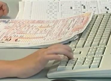 Από την Μεγάλη Πέμπτη οι αιτήσεις για το κοινωνικό μέρισμα