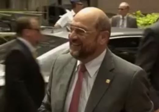 Μήνυμα Σουλτς: Αν ο Τσίπρας λέει μόνο «όχι» η κυβέρνησή του θα πέσει