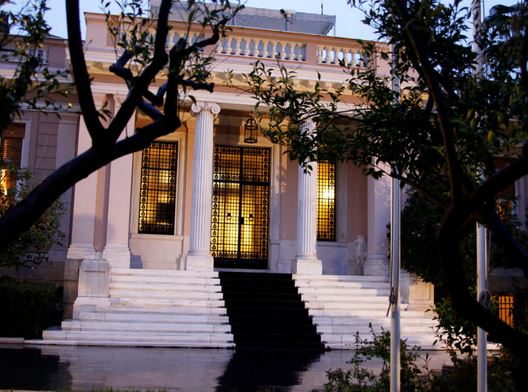 Τα επόμενα 24ωρα ξεκαθαρίζει το τοπίο των πρωτοβουλιών της κυβέρνησης