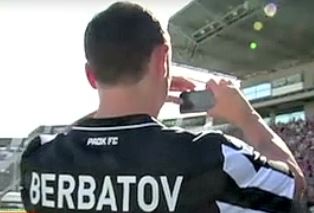 Αποθέωση Μπερμπάτοφ στην Τούμπα