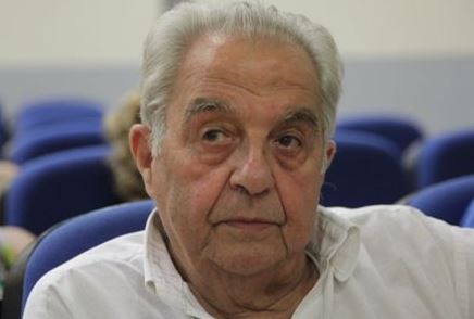 Κουμουνδούρου: Πλήρης κάλυψη σε Φλαμπουράρη για την εργολαβία στην Πελοπόννησο