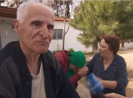 Ειδομένη: Μάθημα ανθρωπιάς από ένα ζευγάρι ηλικιωμένων