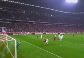 Η Μπάγερν συνέχισε με «πεντάρα» επί της Σάλκε