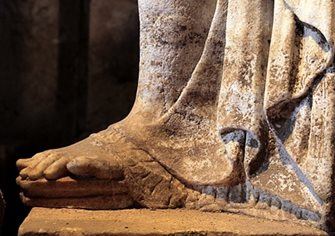 Θεωρία θέλει την Ολυμπιάδα «ένοικο» του τάφου στην Αμφίπολη