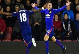 Ο Φαν Πέρσι σκόραρε, η Γιουνάιτεντ απογειώθηκε