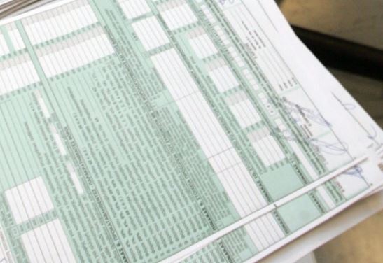 Κλιμακώνεται η προεκλογική αντιπαράθεση με αιχμή την οικονομία και τα φορολογικά