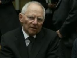 Σόιμπλε: Λυπάμαι τους Έλληνες, ανεύθυνη η συμπεριφορά της κυβέρνησης