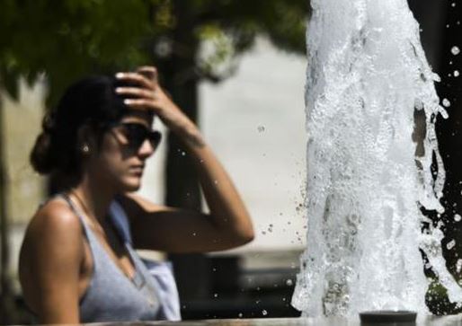 Συνεχίζεται ο καύσωνας, στους 40 βαθμούς ο υδράργυρος