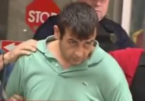 Στα χέρια της ΕΛΑΣ ο πιστολέρο του Μικρολίμανου