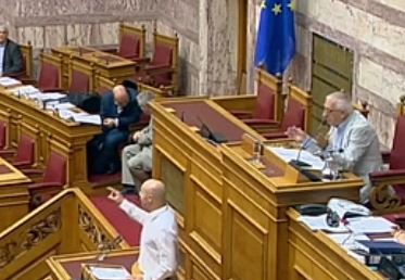 Νέος καβγάς στη Βουλή για τα «πόθεν έσχες» των υπουργών