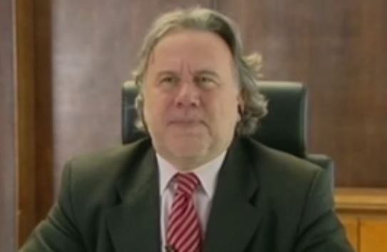 Κατρούγκαλος: Θα επαναπροσληφθούν καθαρίστριες και σχολικοί φύλακες