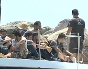 «Βούλιαξαν» από μετανάστες τα νησιά του Αιγαίου