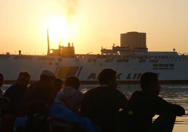 Στην Αθήνα μεταφέρθηκαν 1.800 μετανάστες από τη Λέσβο