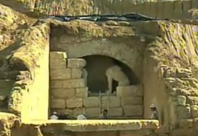 Αμφίπολη: Οι ανασκαφές κέντρισαν και το τουριστικό ενδιαφέρον