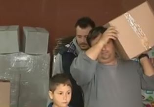 «Χέρι βοήθειας» σε 1000 οικογένειες στον Πειραιά