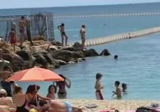 Πλαφόν στις τιμές των κυλικείων στις οργανωμένες παραλίες