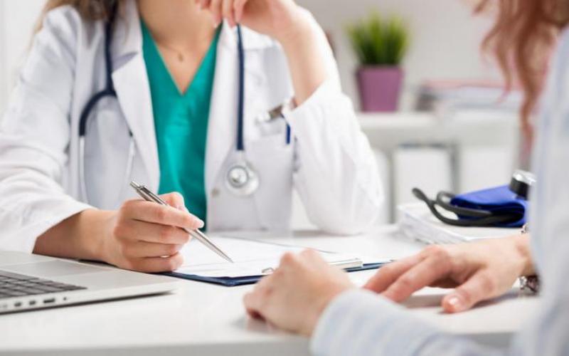 Αλλαγές και παράταση στον οικογενειακό γιατρό ζητά ο ΙΣΑ