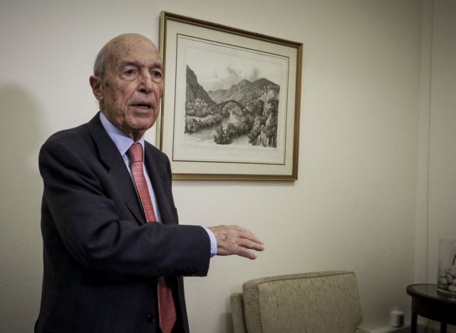 Υπόθεση C4i: Στην αρένα της σκανδαλολογίας ο Σημίτης