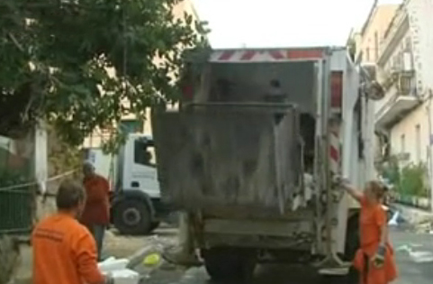 Άρχισε η ανακομιδή απορριμμάτων